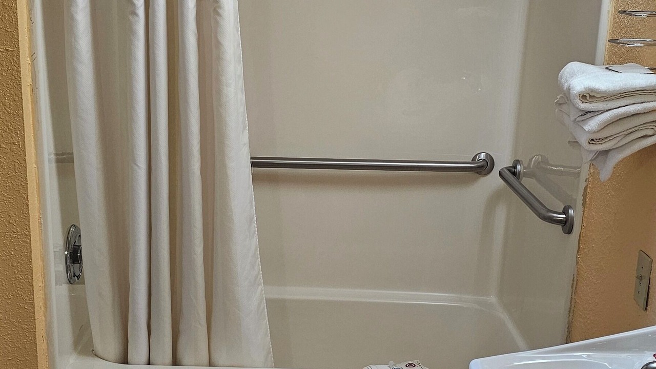 Photo of Bathroom in Fairmont City