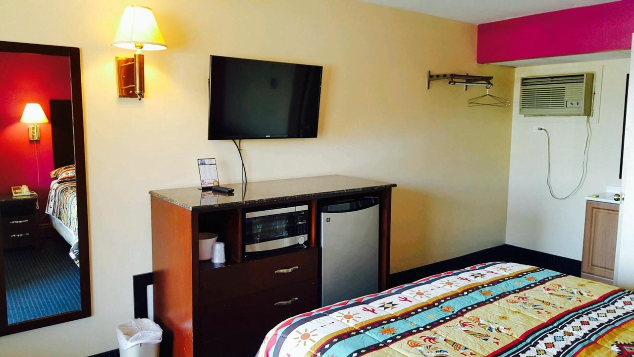 Photo of Bedroom in La Grange