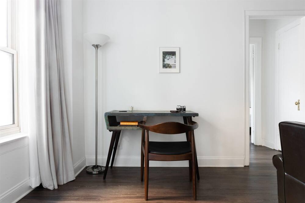 Photo of Bedroom in East Hyde Park