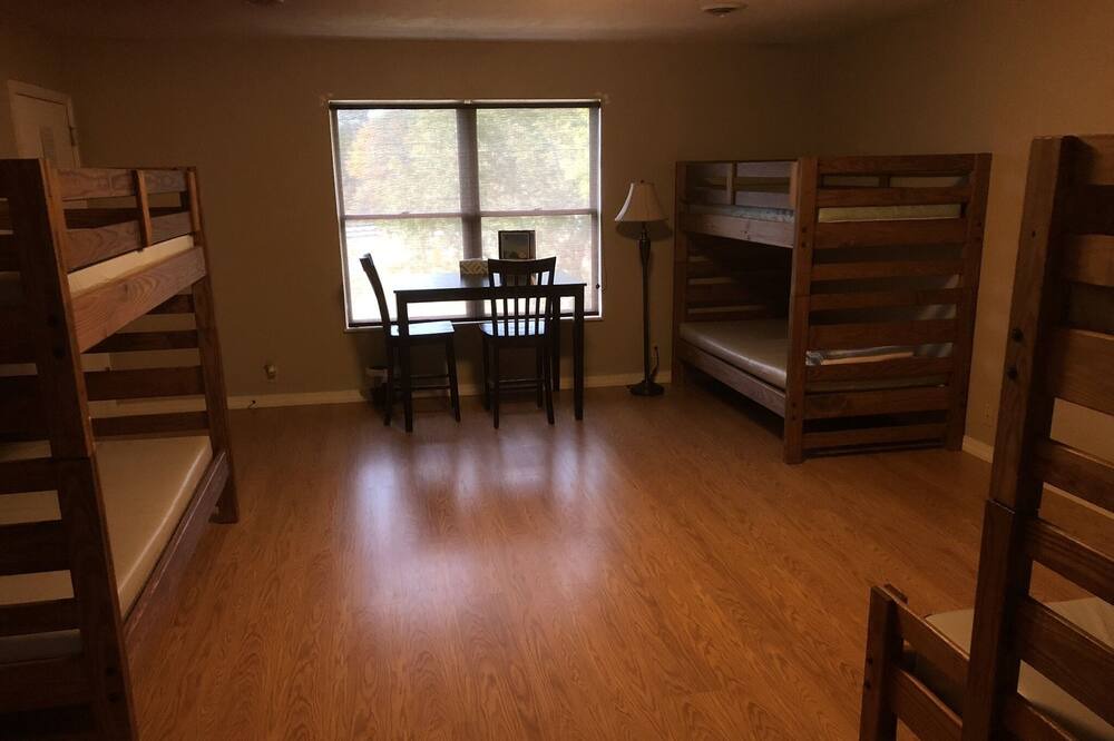 Photo of Bedroom in Ozark