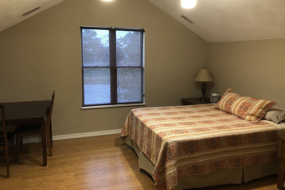 Photo of Bedroom in Ozark