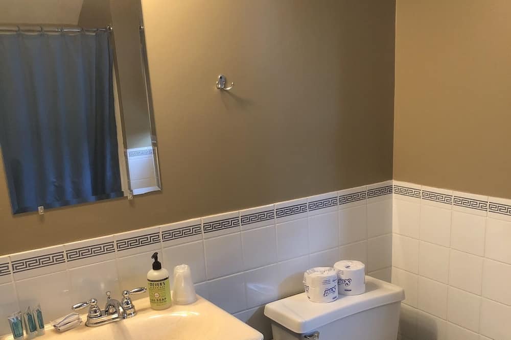 Photo of Bathroom in Ozark