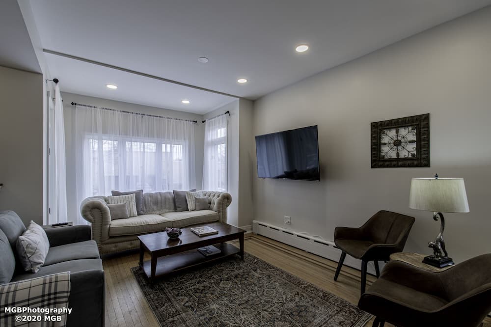 Photo of Livingroom in Mayfair