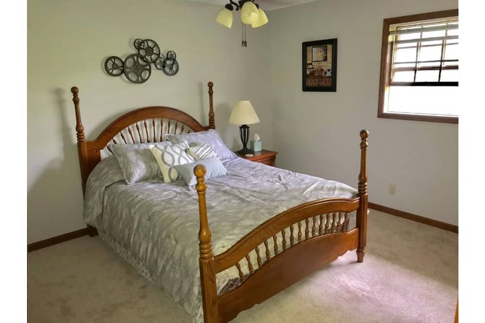 Photo of Bedroom in Champaign