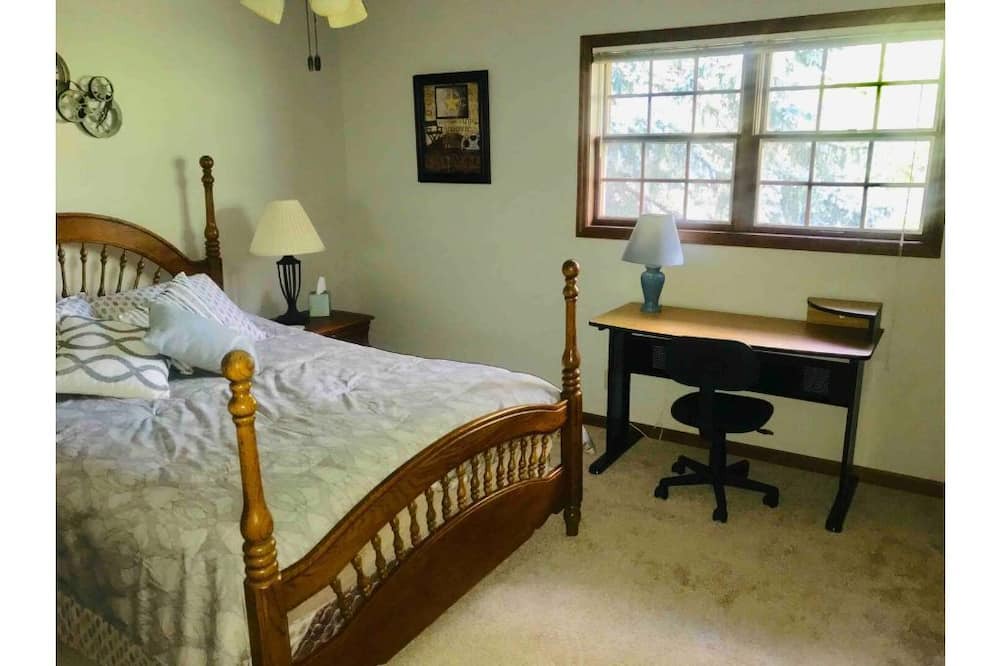 Photo of Bedroom in Champaign