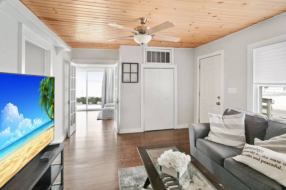 Photo of Bedroom in Long Lake