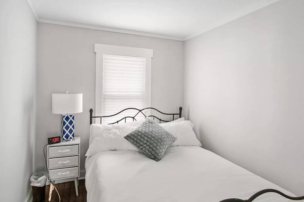 Photo of Bedroom in Long Lake