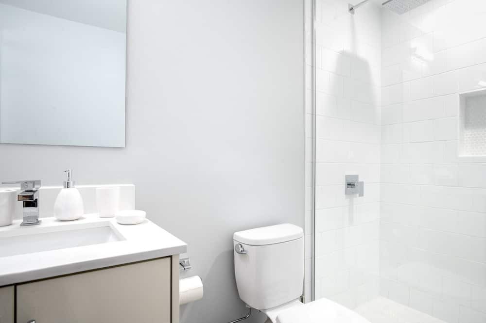 Photo of Bathroom in Wicker Park
