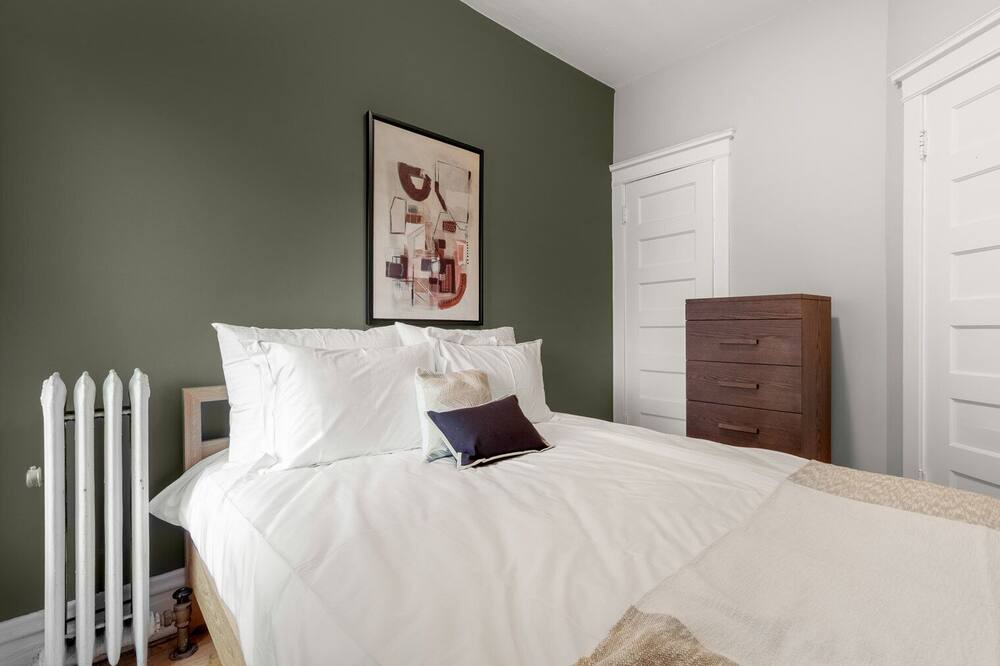 Photo of Bedroom in Park West
