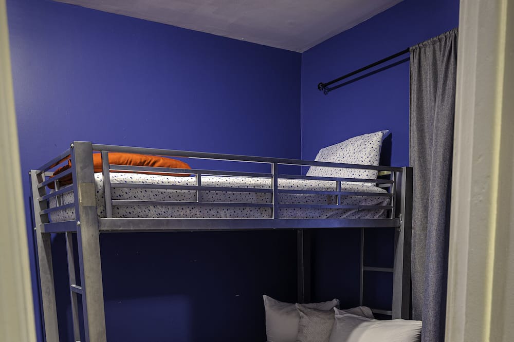 Photo of Bedroom in Pulaski Park