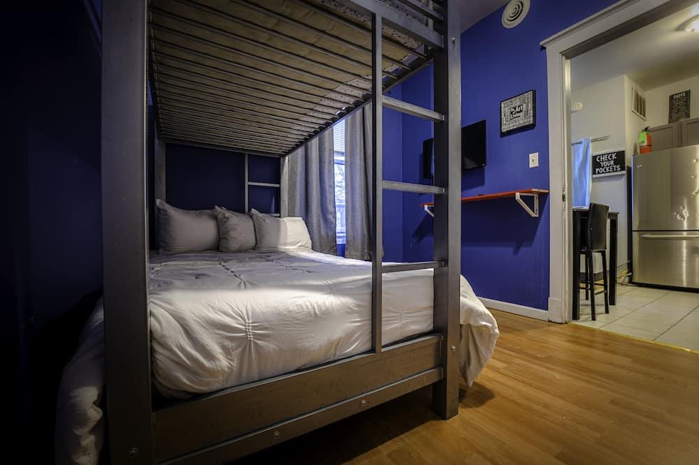 Photo of Bedroom in Pulaski Park
