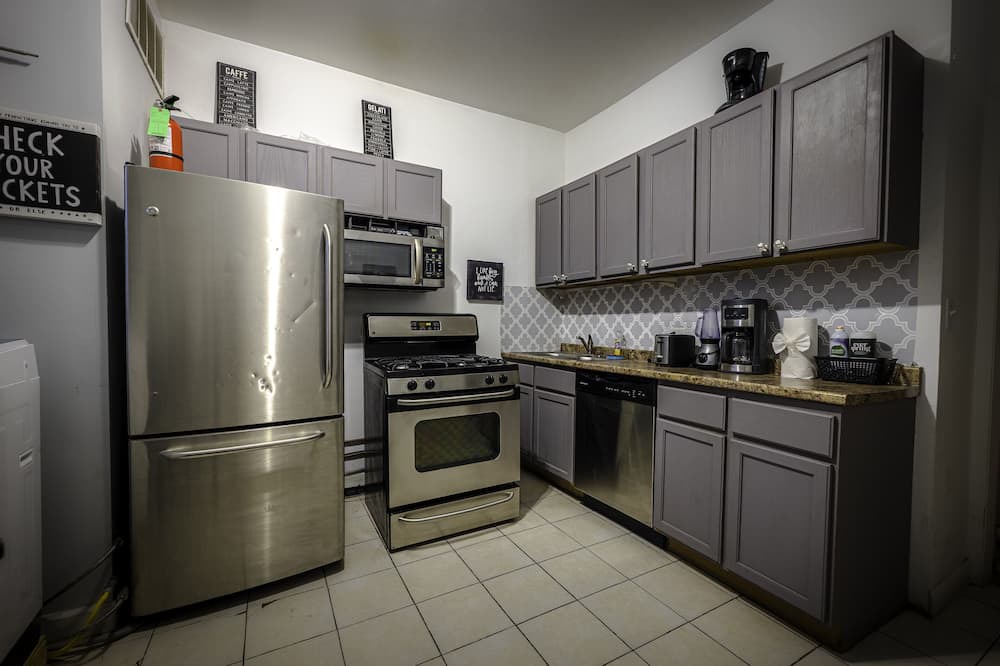 Photo of Kitchen in Pulaski Park