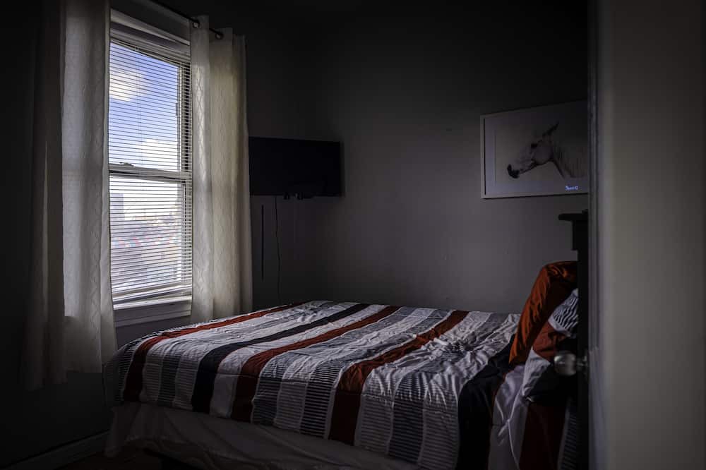 Photo of Bedroom in Pulaski Park