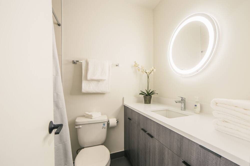Photo of Bathroom in Rush and Division