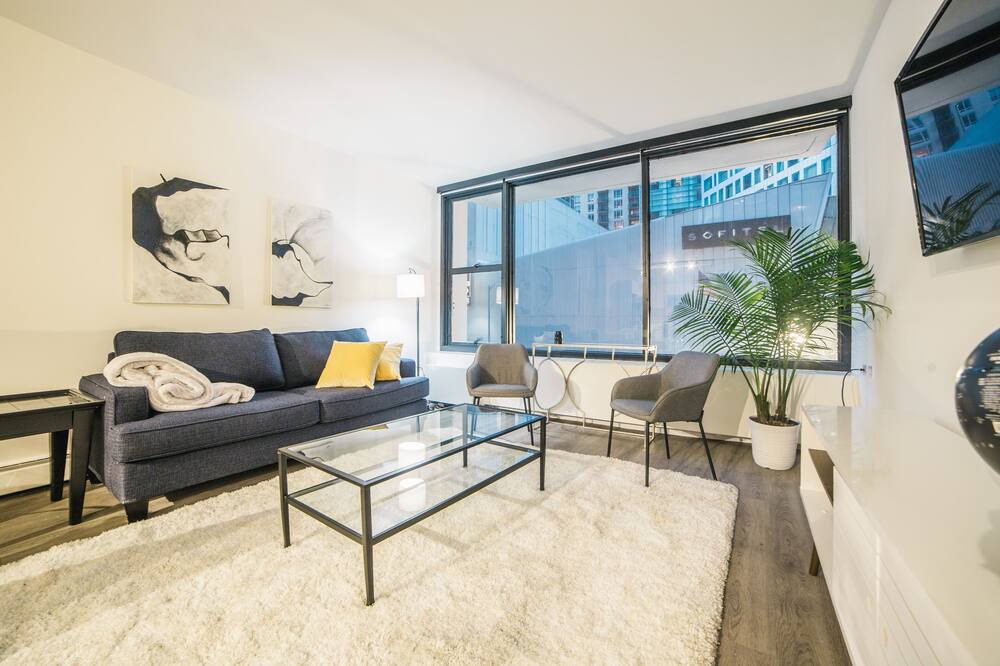 Photo of Livingroom in Rush and Division
