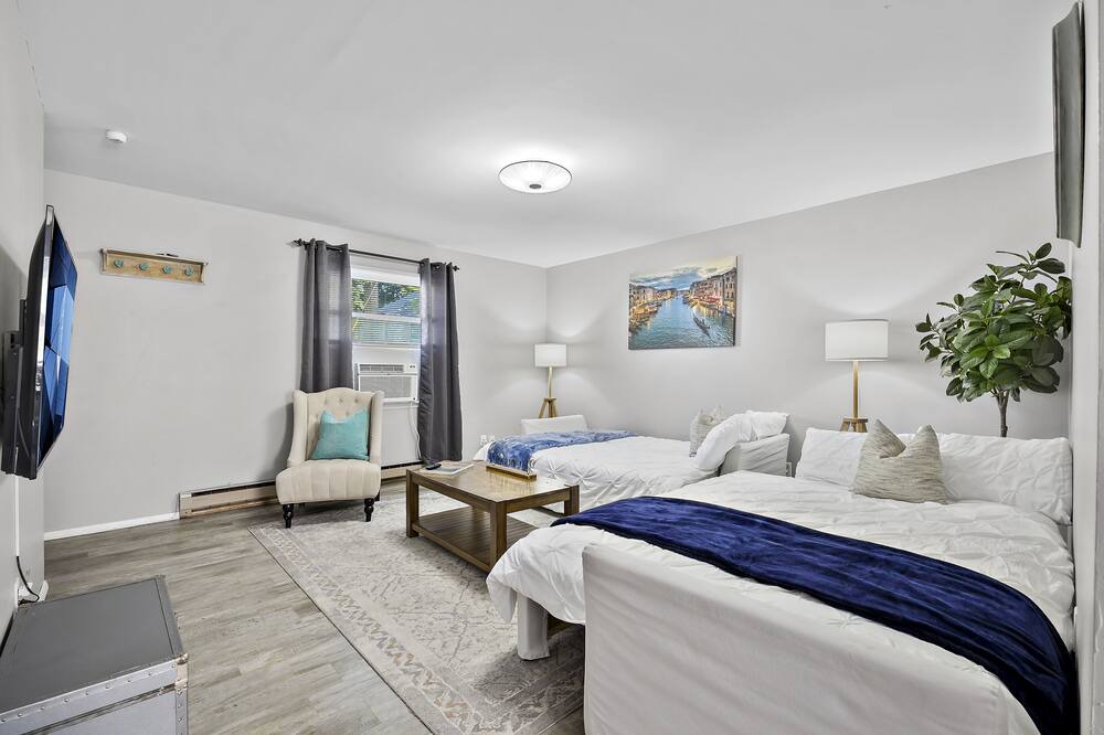 Photo of Bedroom in Montgomery