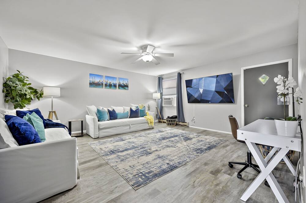 Photo of Livingroom in Montgomery