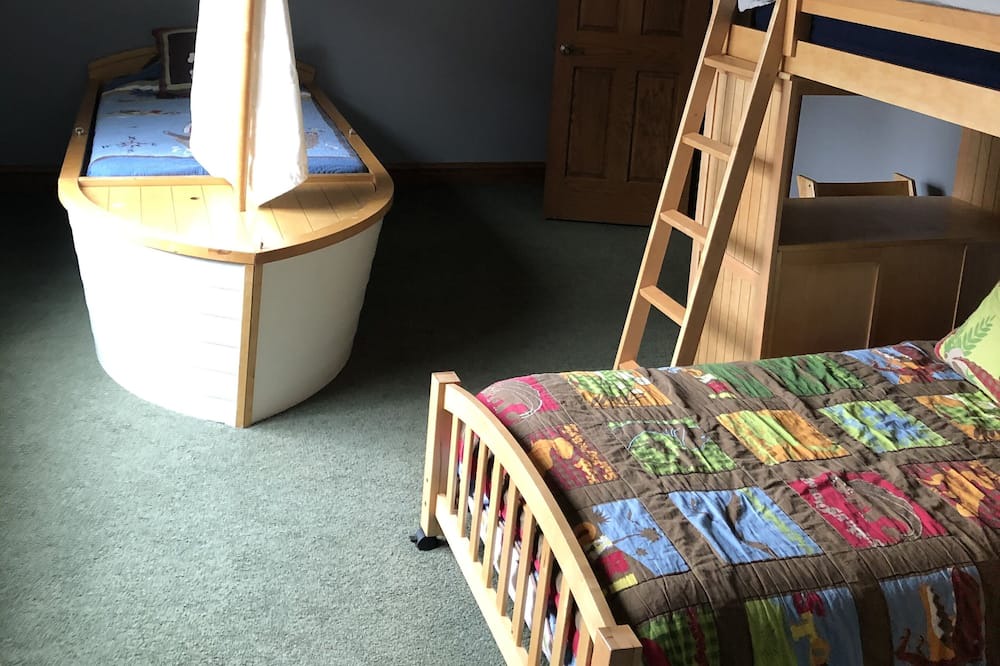 Photo of Bedroom in Newark