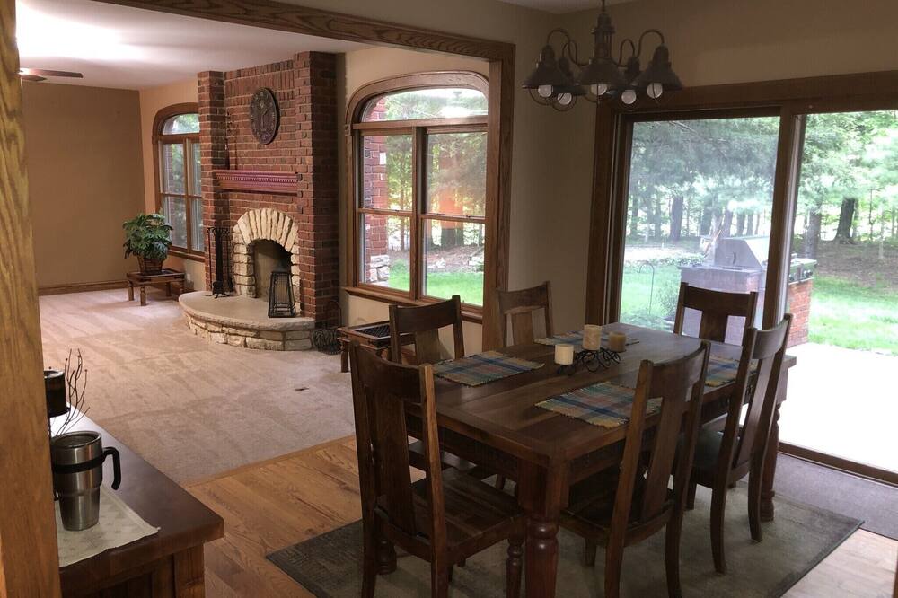 Photo of Livingroom in Newark