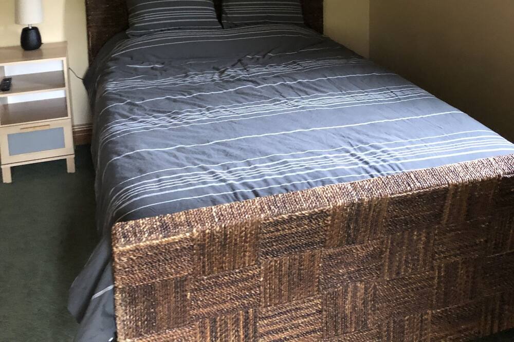Photo of Bedroom in Newark