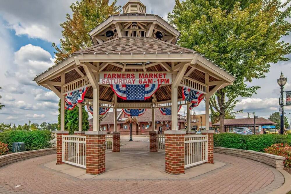 Photo of Outdoor in Village of Lakewood