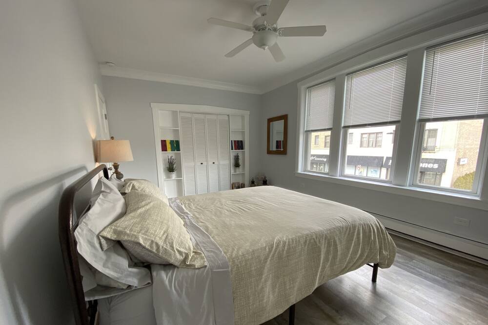 Photo of Bedroom in Forest Park