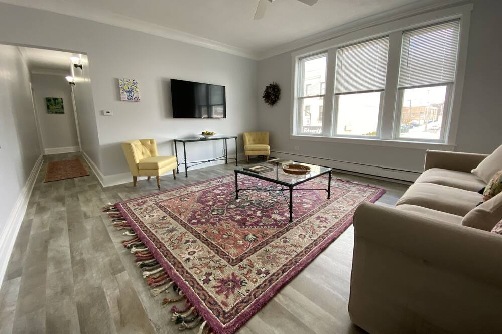 Photo of Livingroom in Forest Park