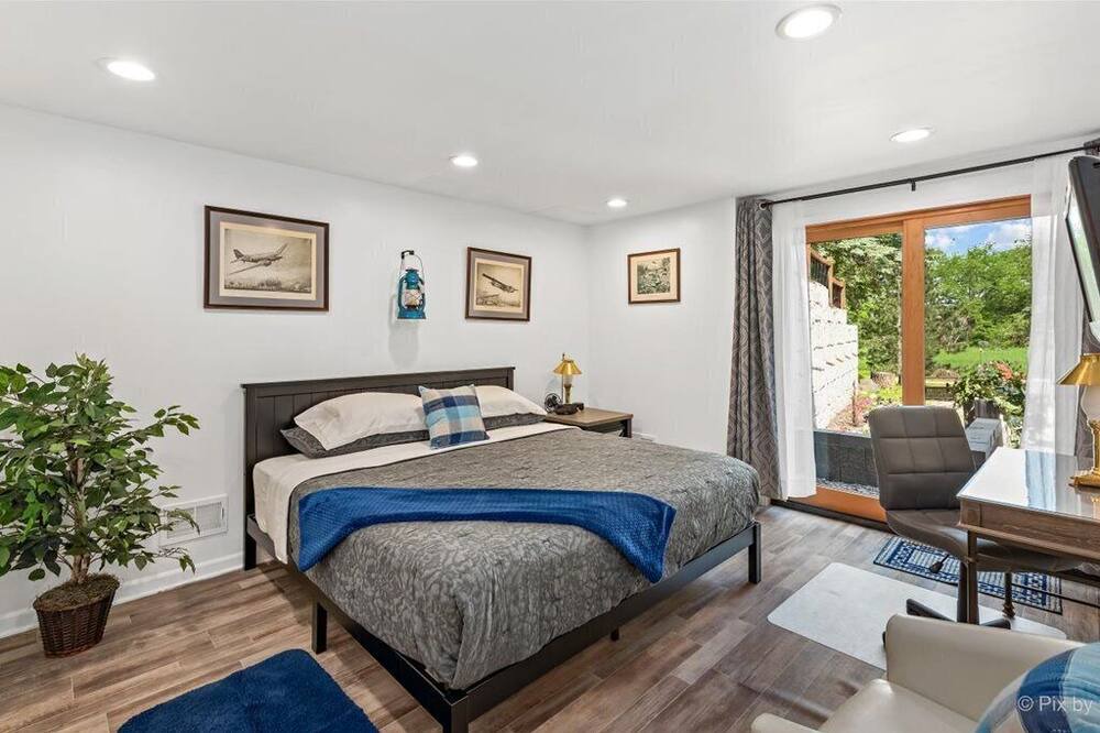 Photo of Bedroom in Plato Center