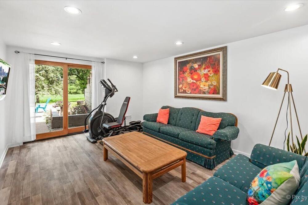 Photo of Bedroom in Plato Center