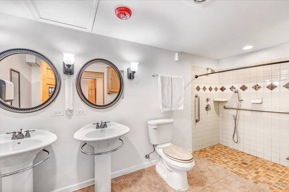 Photo of Bathroom in Plato Center