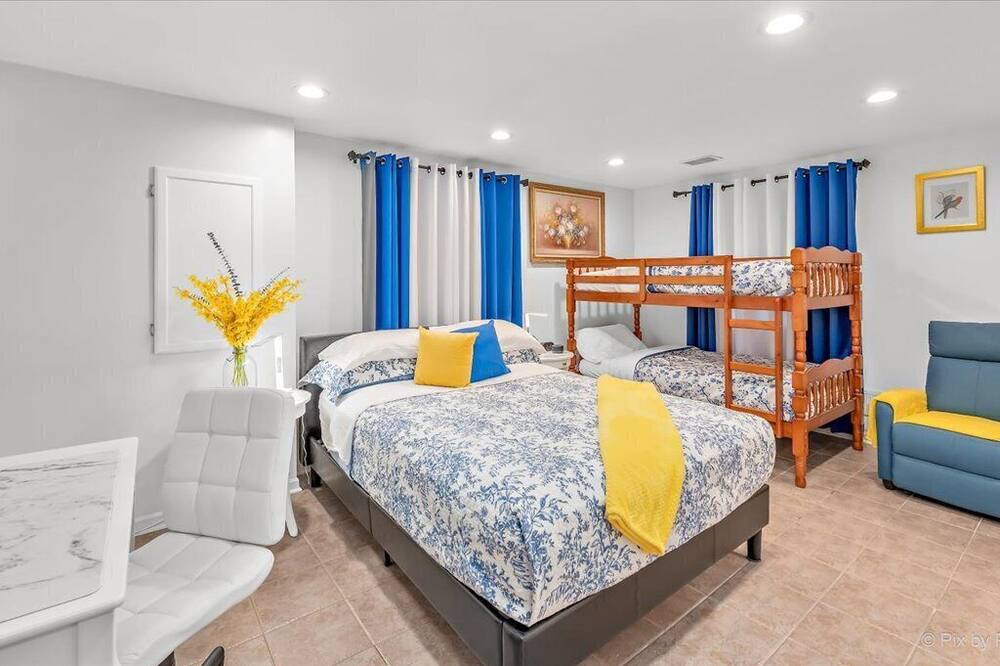 Photo of Bedroom in Plato Center