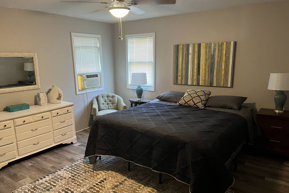 Photo of Bedroom in Canton