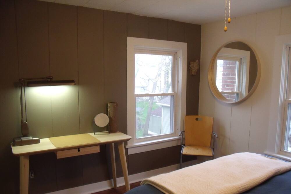 Photo of Bedroom in Harvard