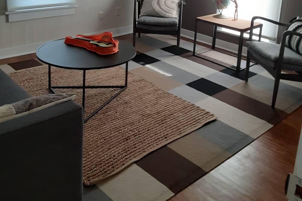 Photo of Livingroom in Harvard