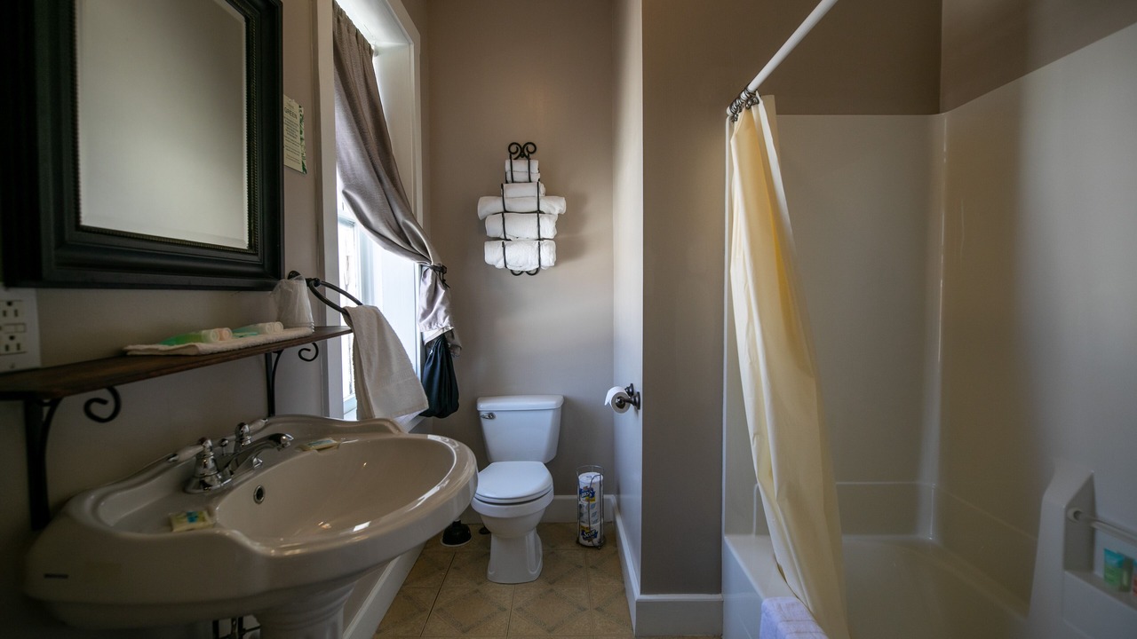 Photo of Bathroom in Nauvoo