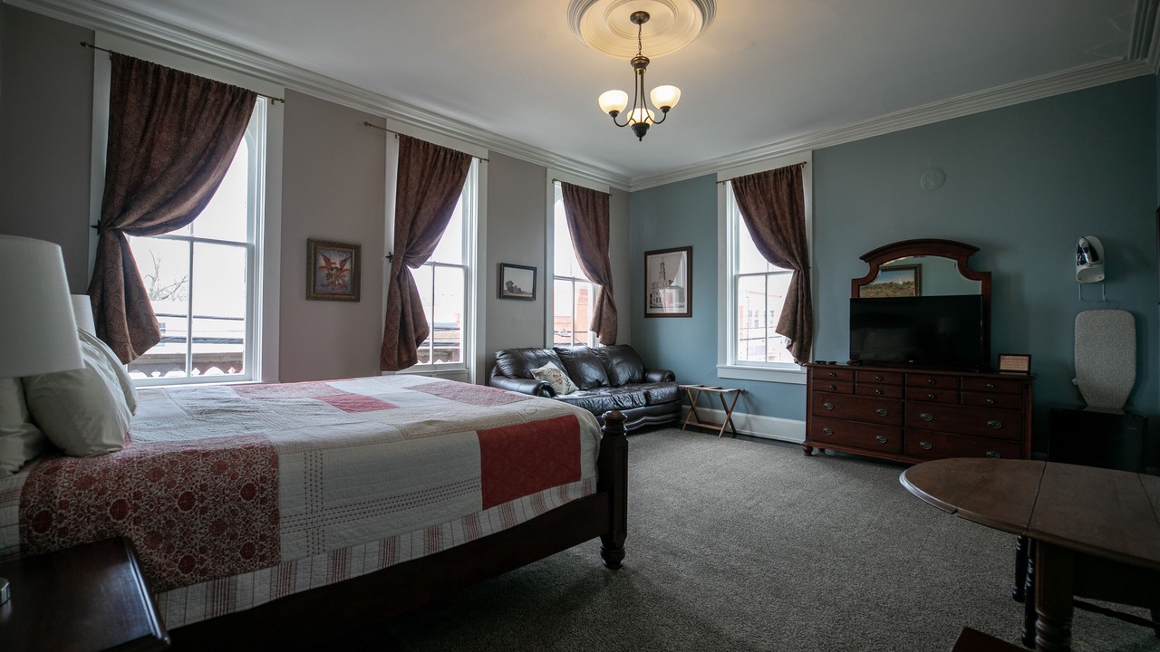 Photo of Bedroom in Nauvoo