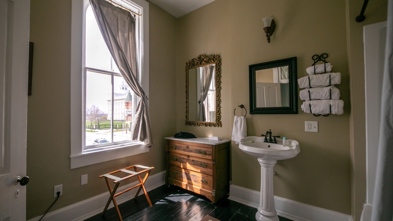 Photo of Bathroom in Nauvoo