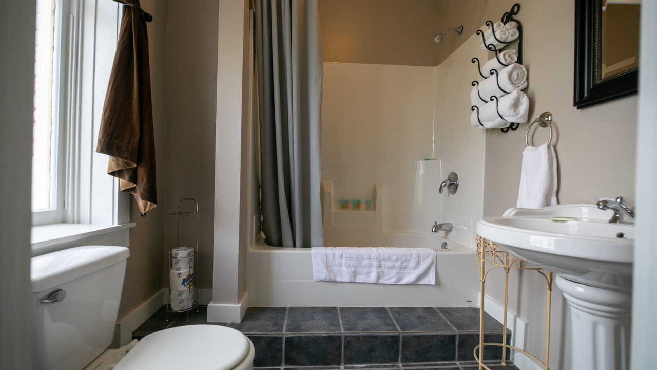Photo of Bathroom in Nauvoo