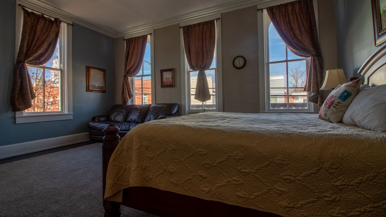 Photo of Bedroom in Nauvoo