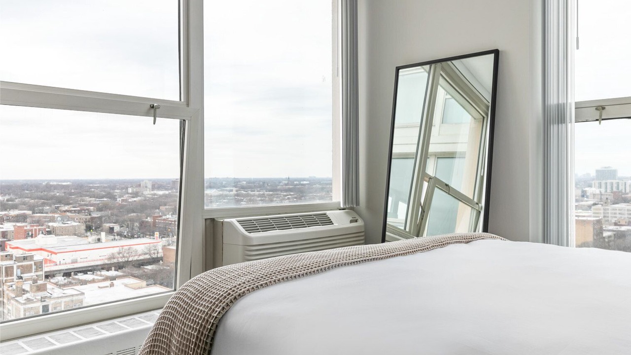 Photo of Bedroom in Edgewater Beach