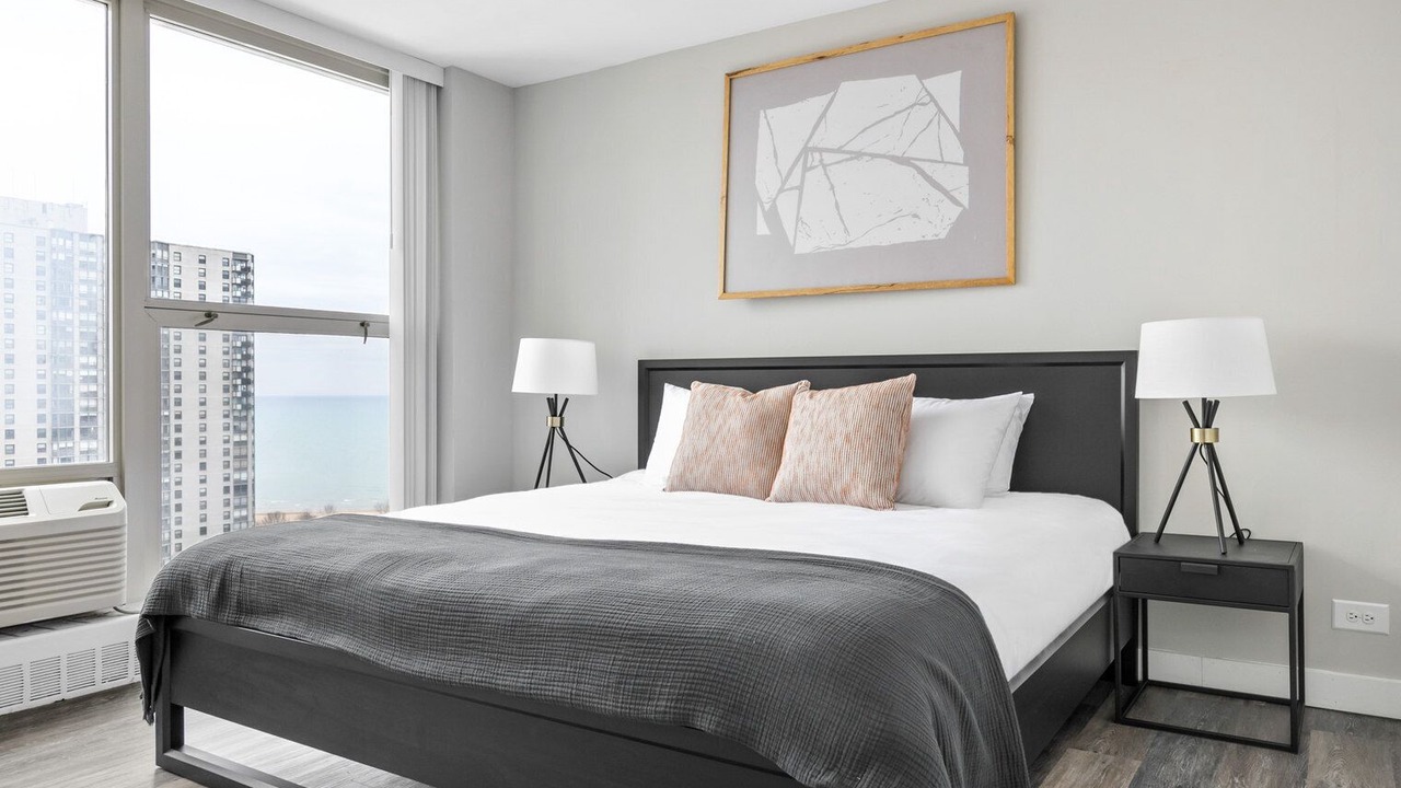 Photo of Bedroom in Edgewater Beach