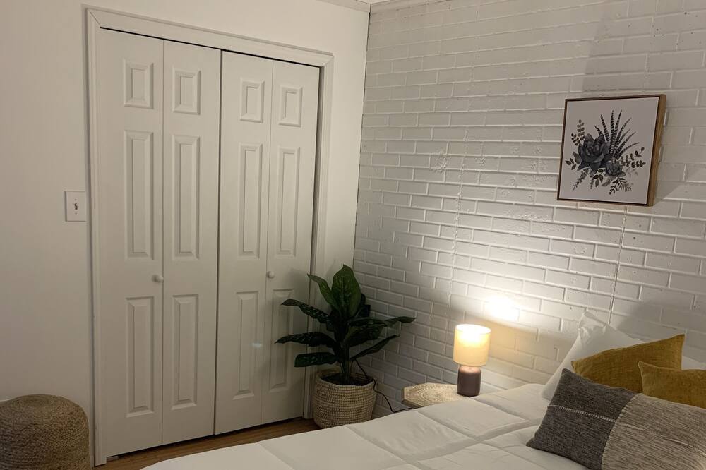 Photo of Bedroom in Hamilton