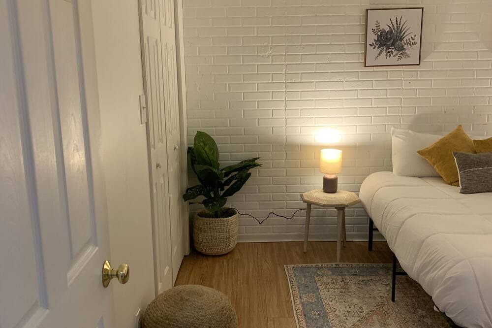 Photo of Bedroom in Hamilton
