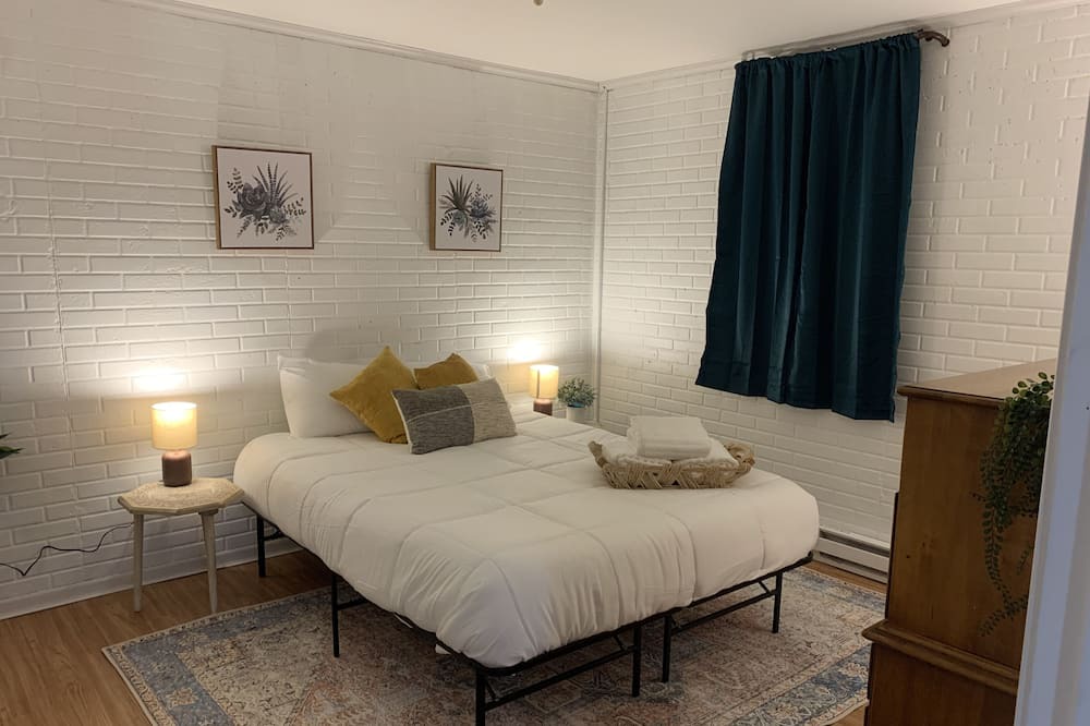 Photo of Bedroom in Hamilton