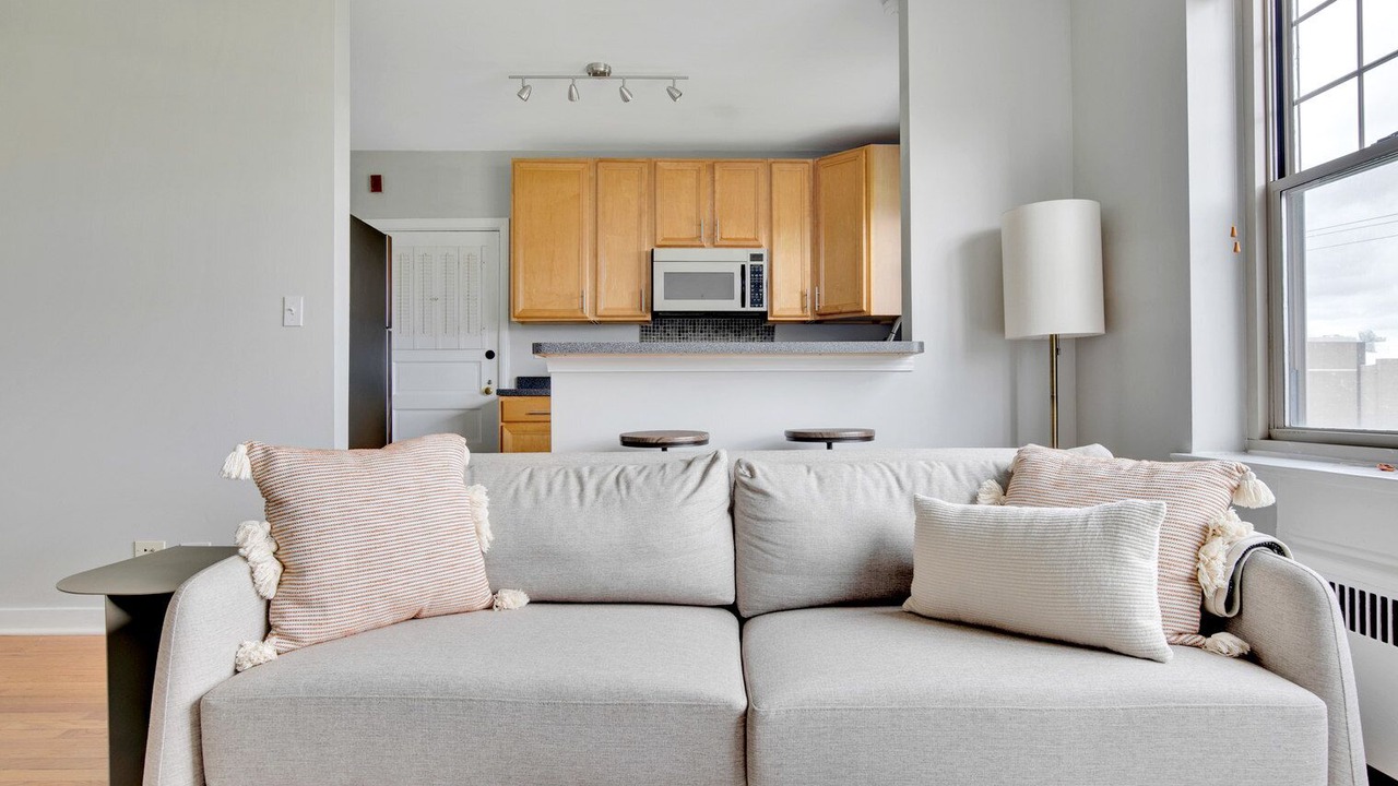 Photo of Livingroom in Evanston