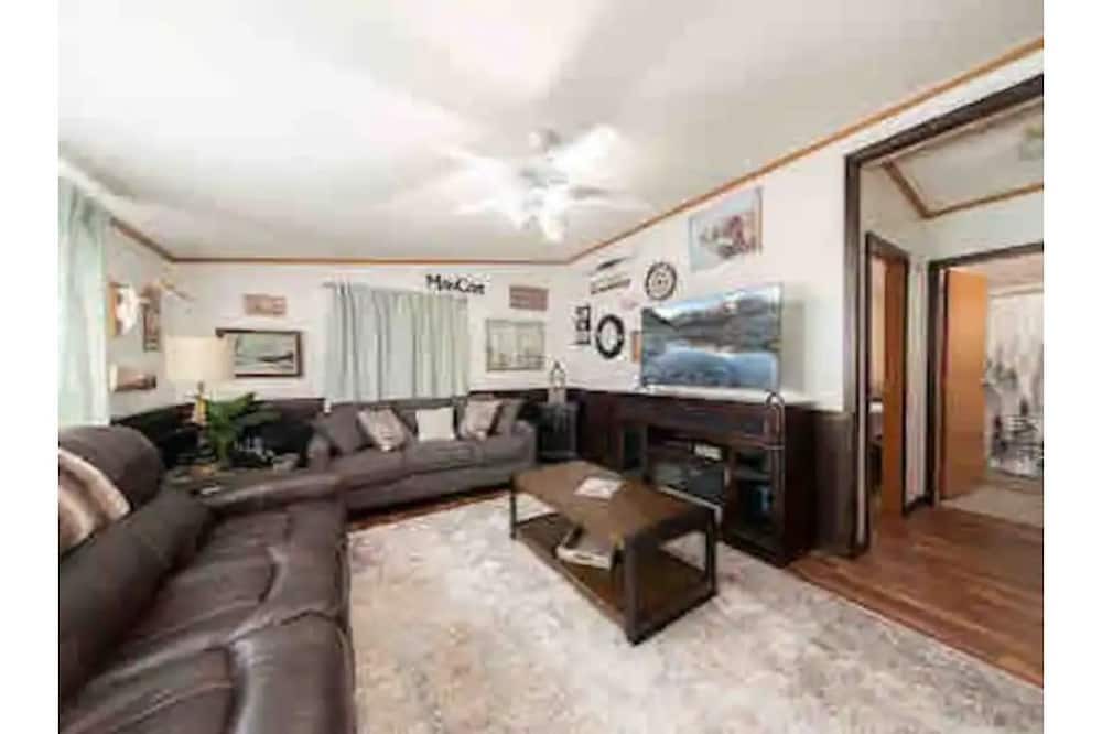 Photo of Bedroom in Benton