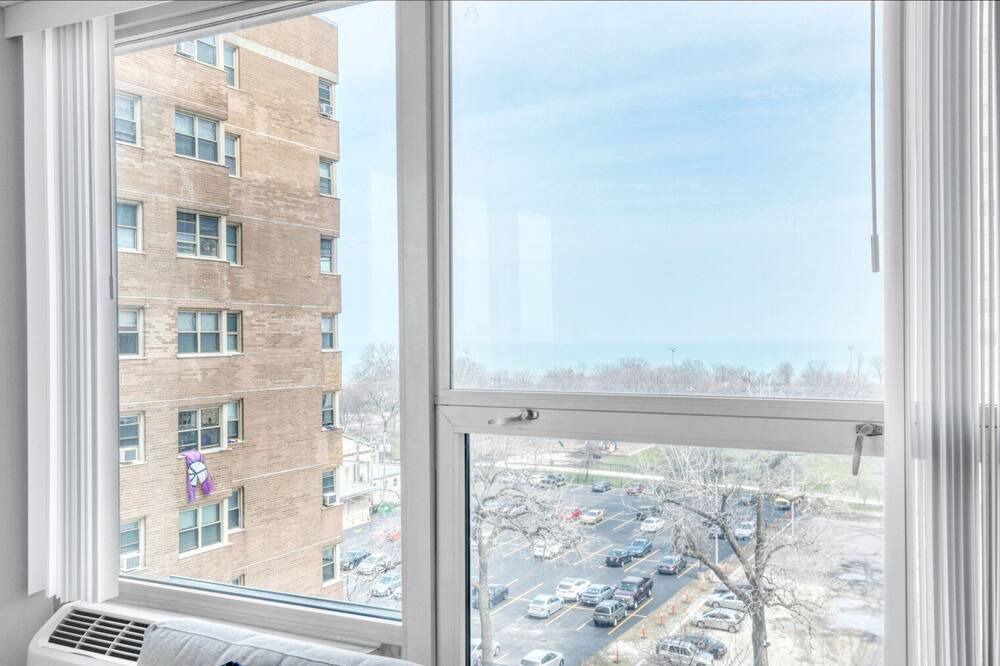 Photo of Bedroom in Edgewater Beach