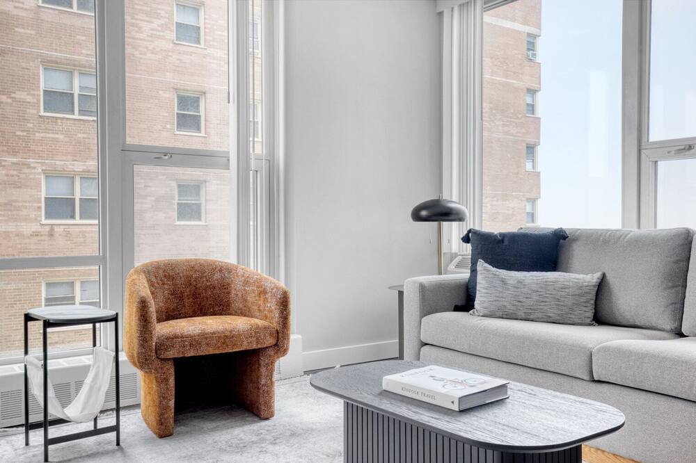 Photo of Livingroom in Edgewater Beach