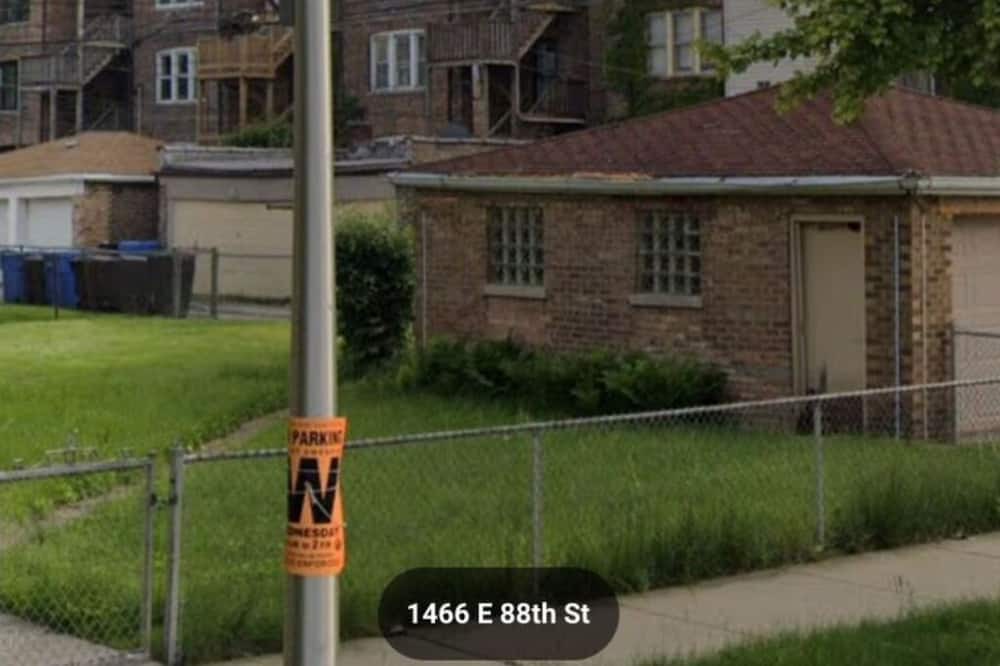 Photo of Others in Calumet Heights