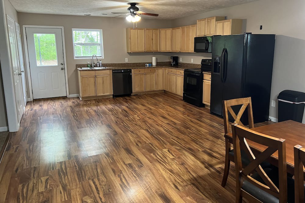 Photo of Kitchen in Akin